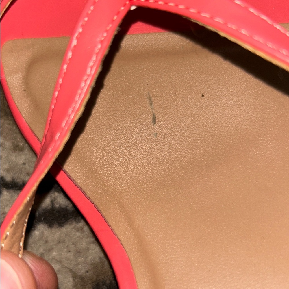 Old Navy Women's Coral Sandals - Picture 6 of 6